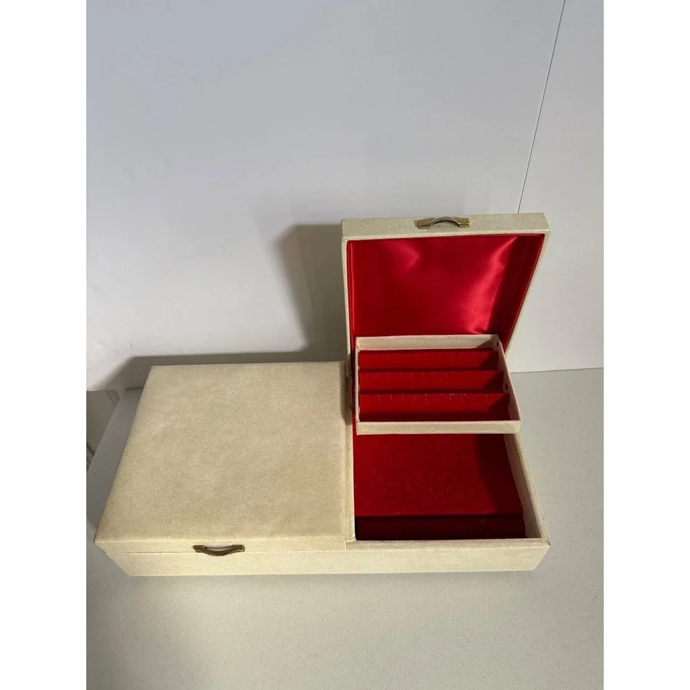 Vintage Lady Buxton Jewelry Box Cream Satin Red Lining Dual/ Hidden Compartment
